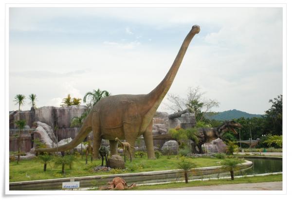 http://www.tourvtthai.com/home/images/stories/introduce_travel/dinosaw/puveing_3.jpg