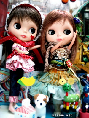 http://media.playpark.com/PicPlayGallery/11_34_15%20AM_doll_blythe_korea34.jpg